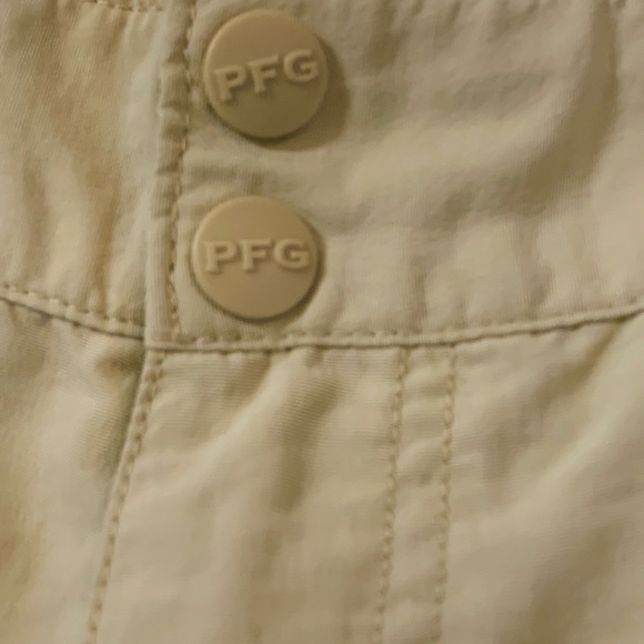 Columbia Omni-Shade PFG Khaki beige Fall shorts Women’s S 4-6 - Picture 3 of 5